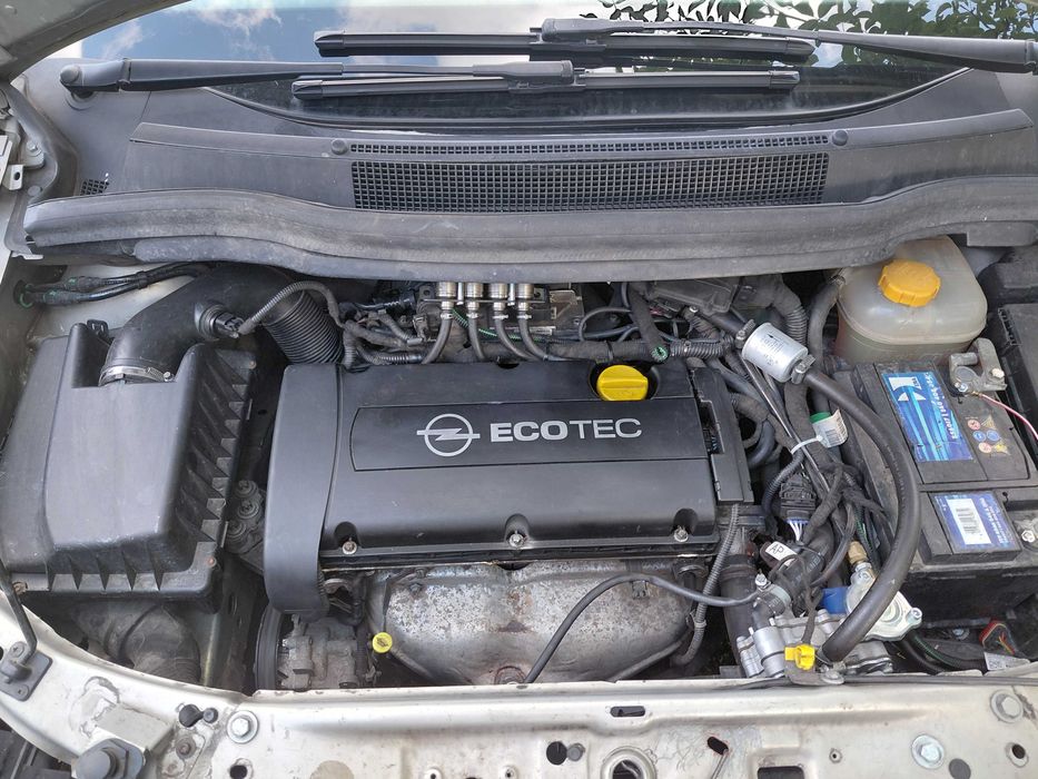 Sprzedam Opel Zafira 2letnie LPG