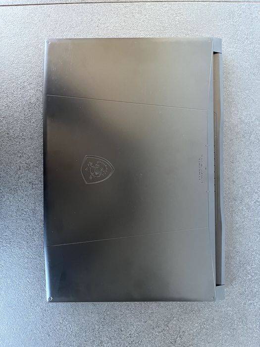 Laptop MSI Katana 17 – i7, RTX 4060, 64 GB RAM, SSD 1 TB, 144 Hz