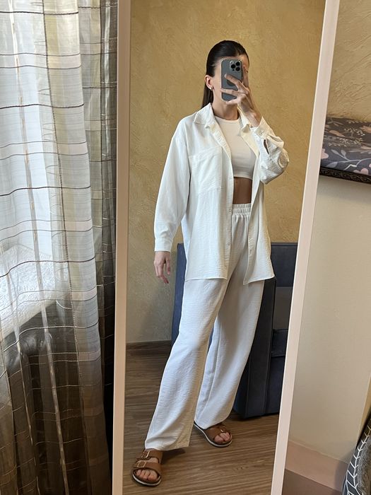 Білий літній костюм жатка штани сорочка пояс костюм двійка легкий