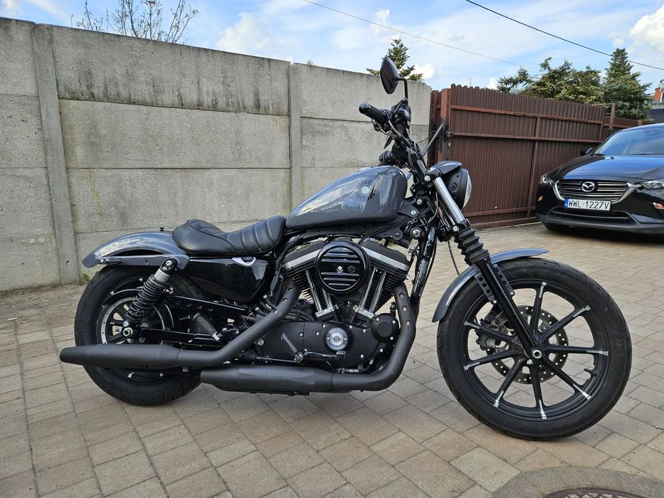 Harley-Davidson Sportster Iron 883
