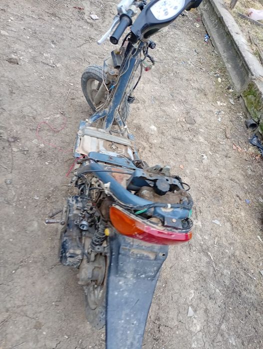 Продам два скутера не на ходу