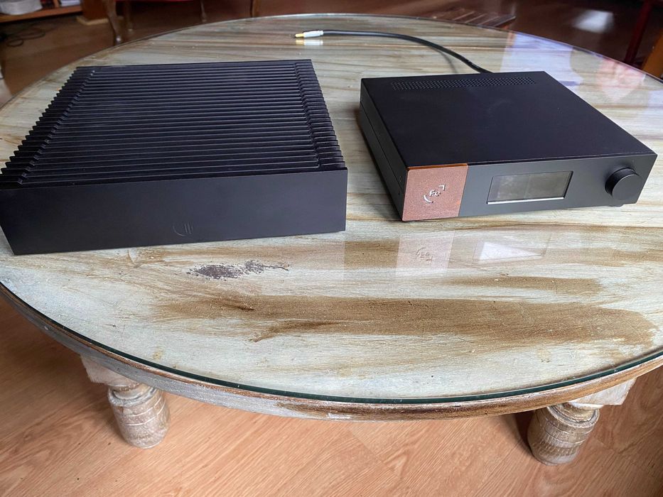 ROON NUCLEUS + Fer-Hypsos-DC-55x2.5mm Fonte Aliment.  = (800€+600€)