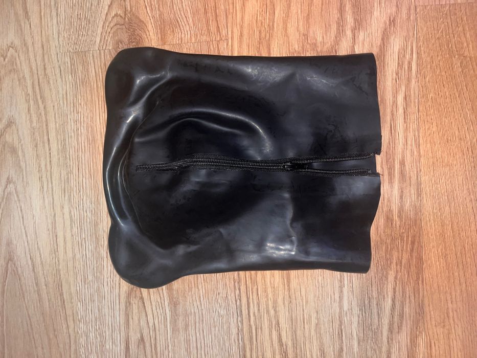 900B/ Teatr Bal kostium maska miś misiek M latex 0.6 mm czarna lateks