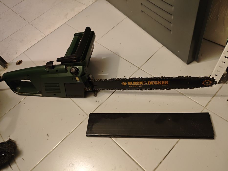 Electroserra Black&Decker  avariada