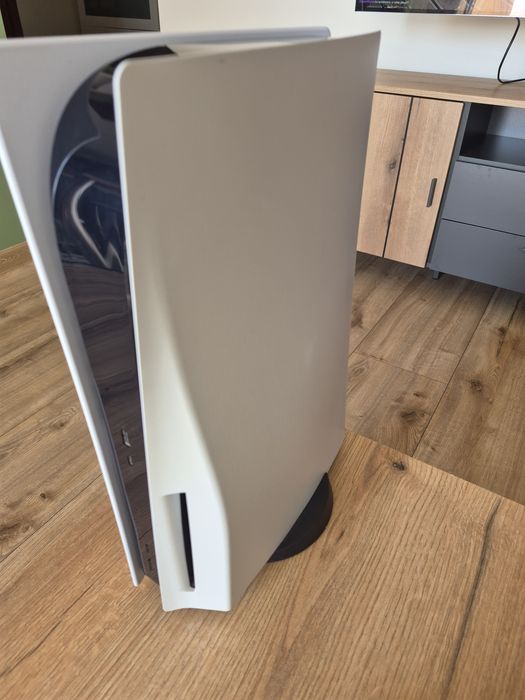Konsola PlayStation 5 z napędem