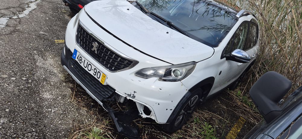 Peugeot 2008 1.6hdi Crossway Sinistrado — photo 2