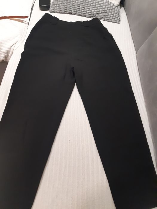 Czarne spodnie rozmiar 38