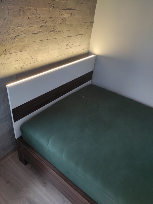 Łóżko plus materac