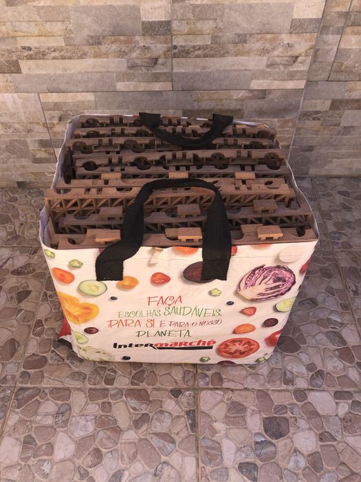 Estrado de encaixe PVC para o exterior