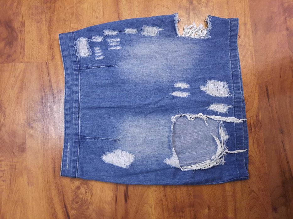 Spódnica jeansowa z dziurami rozdarciami jeans Missguided 36 S