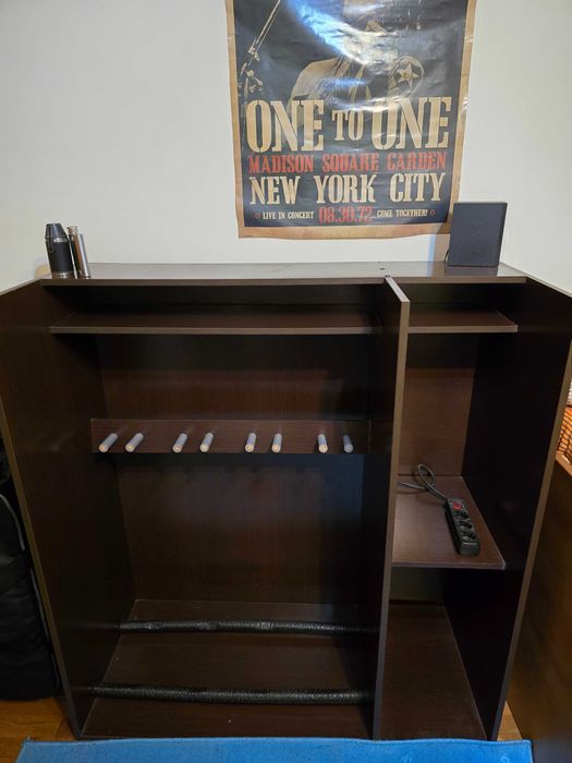 Armário para Guitarras (4-7)