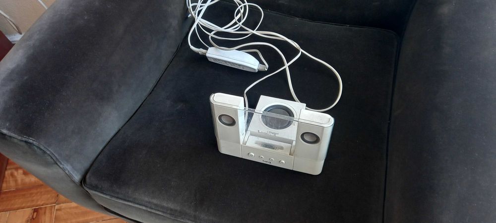 i - Station (Logic3)