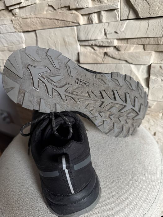 Buty trekkingowe Elbrus czarne rozmiar 40, wodoodporne