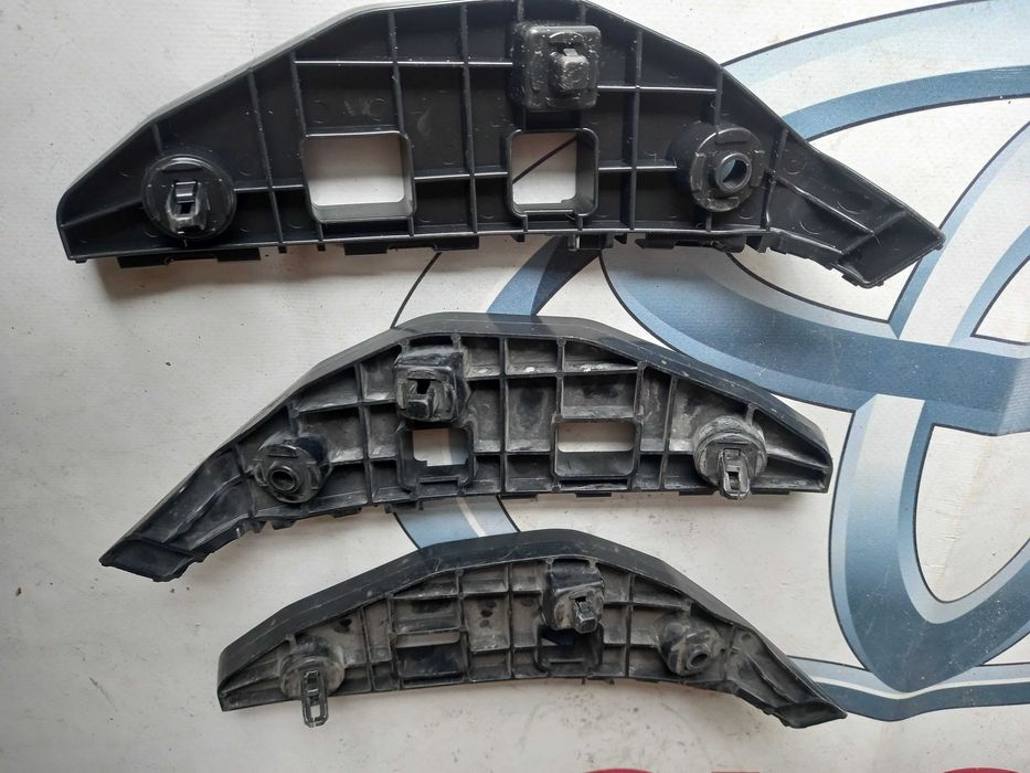 Кронштейн бампера передний Lexus RX 2009-2015 год.