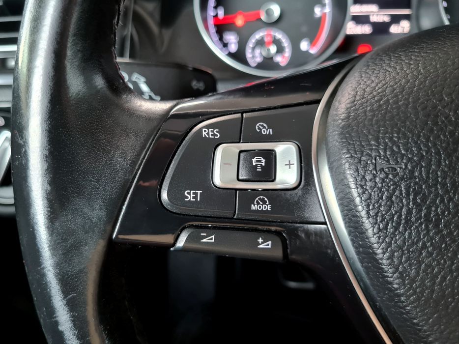 Volkswagen Golf Variant 1.6 TDi Highline DSG