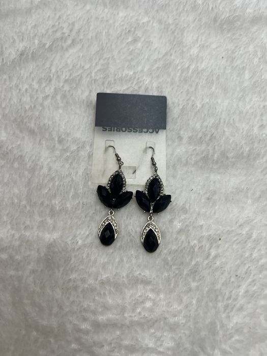 Piękne czarne kolczyki