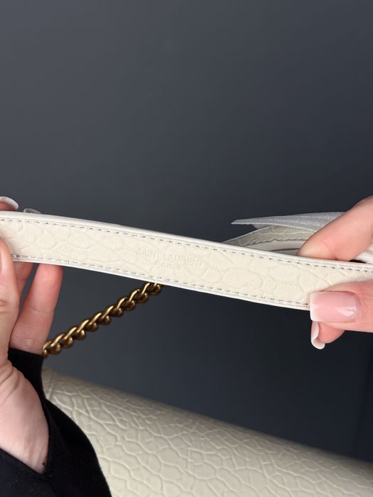 Сумка Saint Laurent Niki in Grained Lambskin Milk / Gold