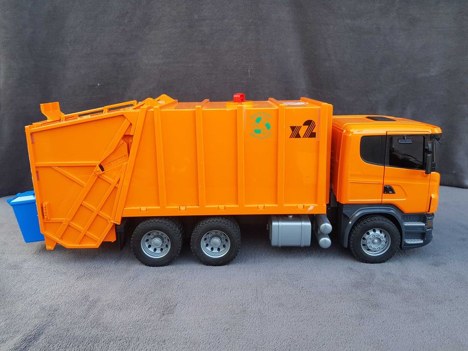 Bruder 03560 Scania R Śmieciarka pomarańczowa