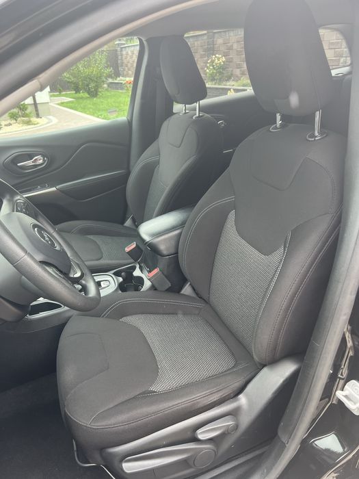 Автомобіль Jeep Cherokee 2020 Сша 2.4 Передній привод