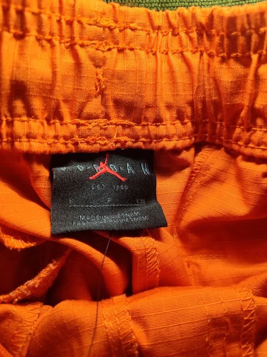 Продам штани Jordan нові
