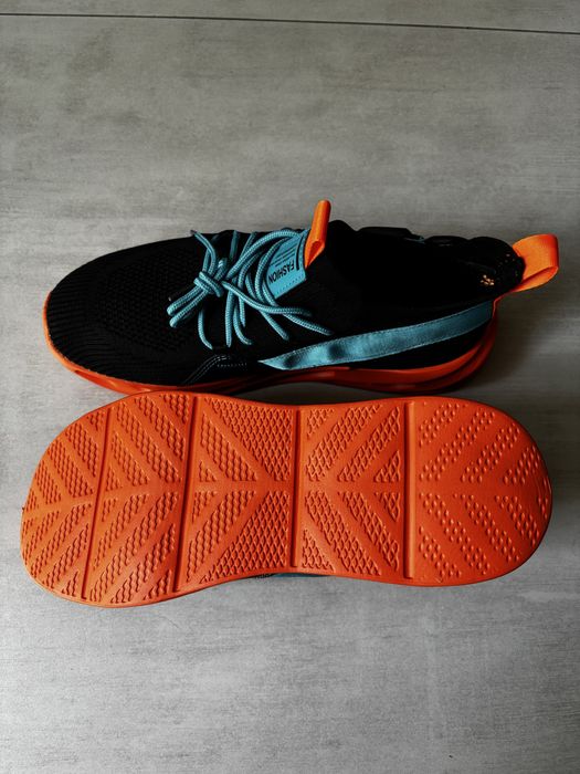 Кросівки нові 42 р.