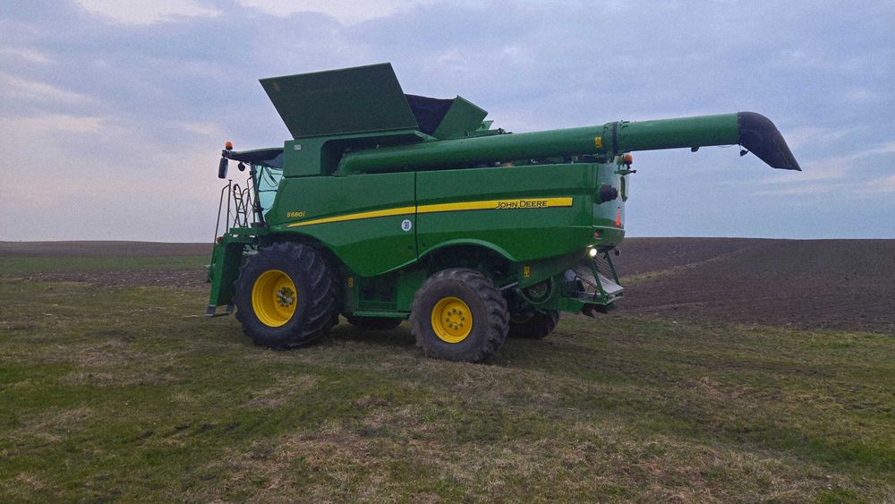 John deere S680i