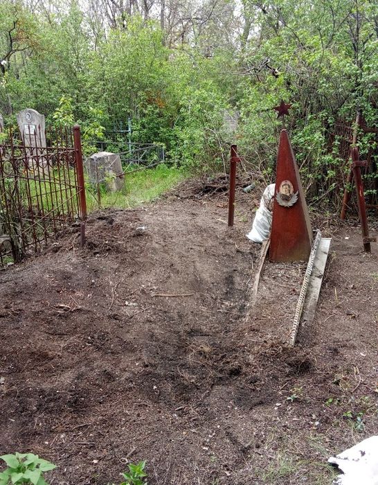 Пропоную свої послуги с прибирання могил