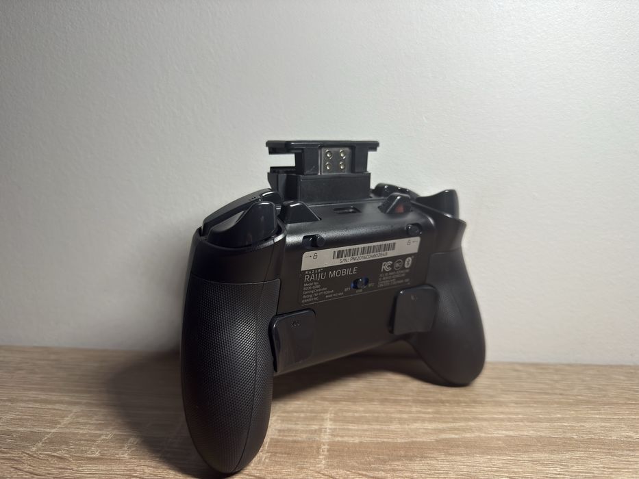 Ігровий контролер для телефона Razer raiju mobile
