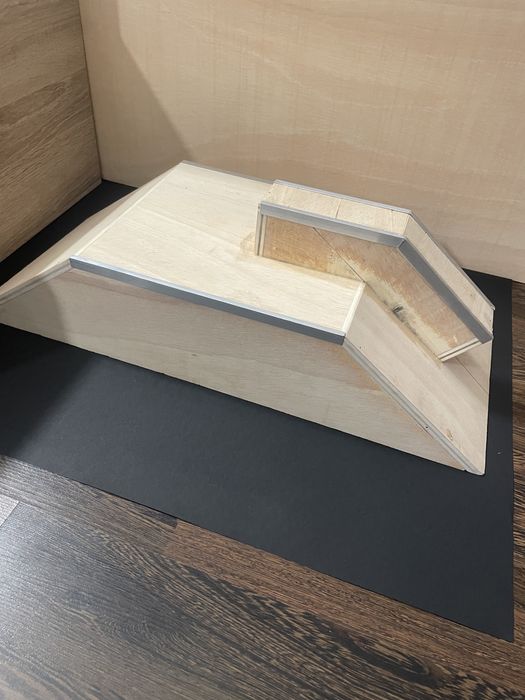 Box para Fingerboard