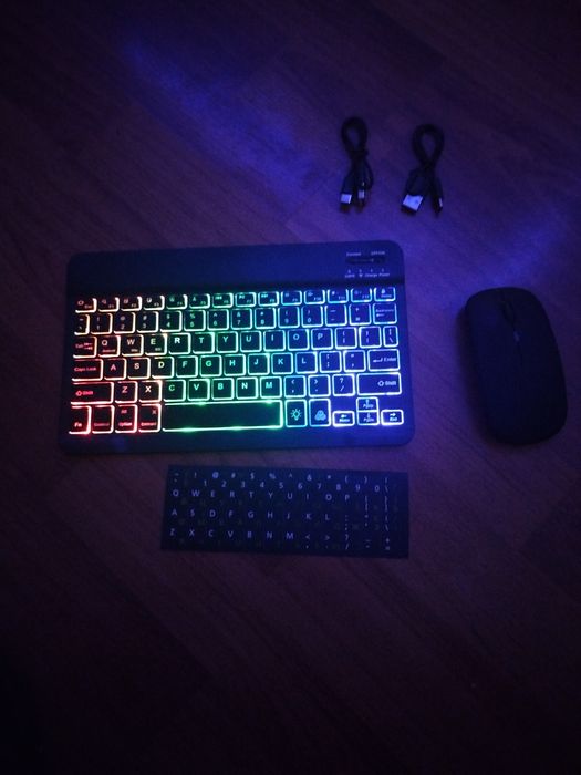 Продам клавиатуру и мышку с подсветкой