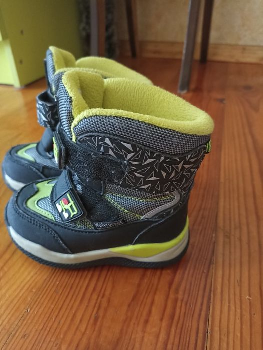 Томики , дитячі ботінки зимові. Розмір 23