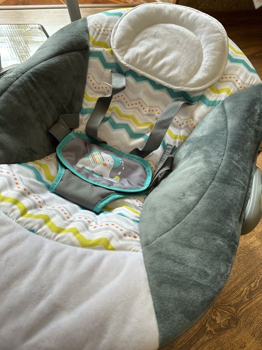 Заколисуючий центр-качель-шезлонг з народження Mastela, сіро-голубий