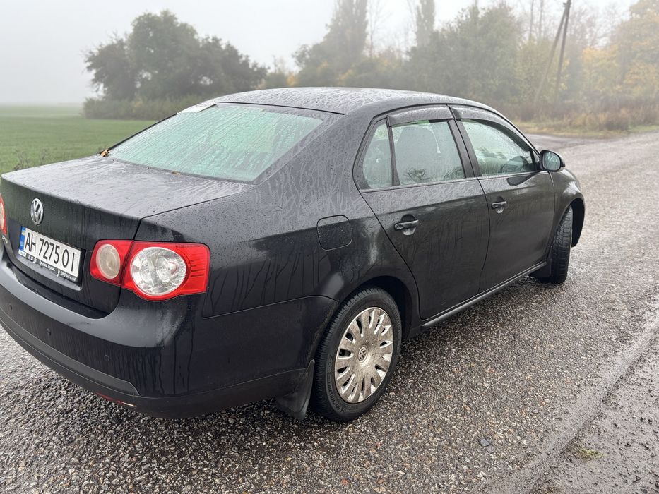 Volkswagen Jetta5 1,6 бензин (обмен можно)