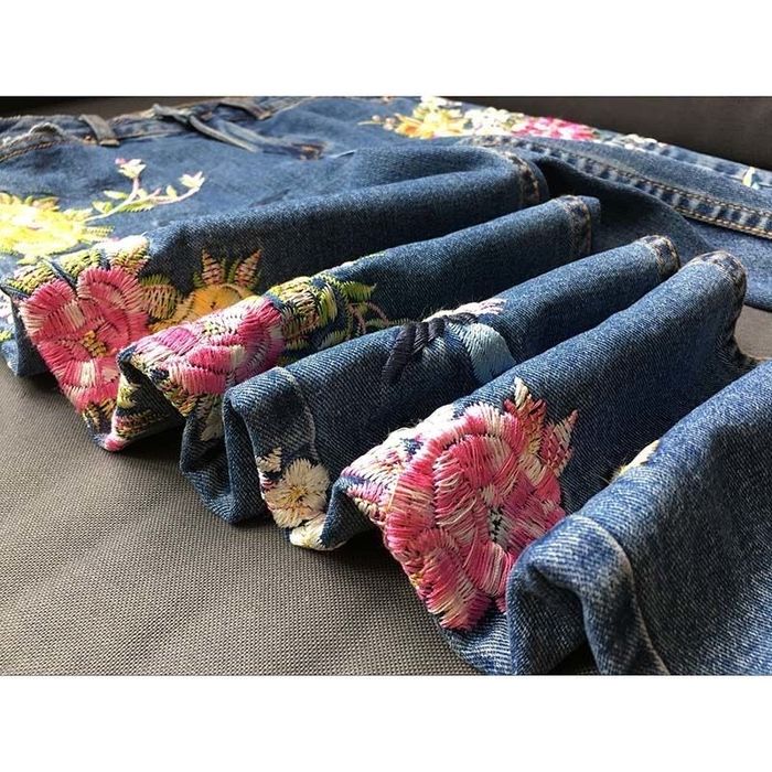Джинси з вишивкою denim