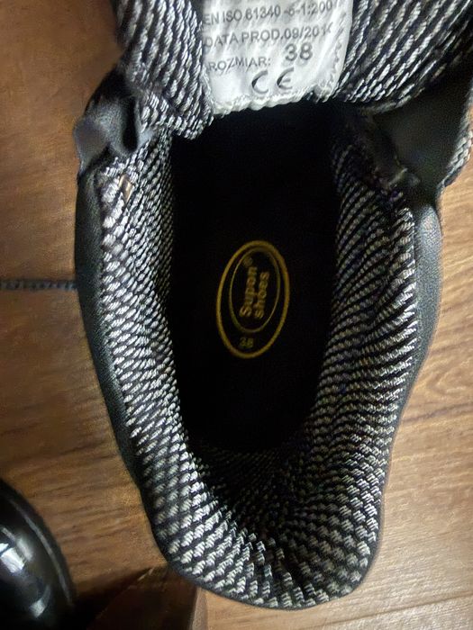 Buty robocze z noskami