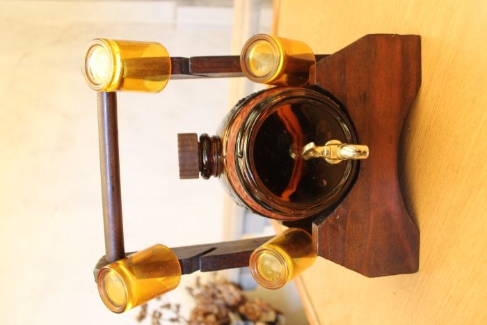 Suporte com Pipa e Copos