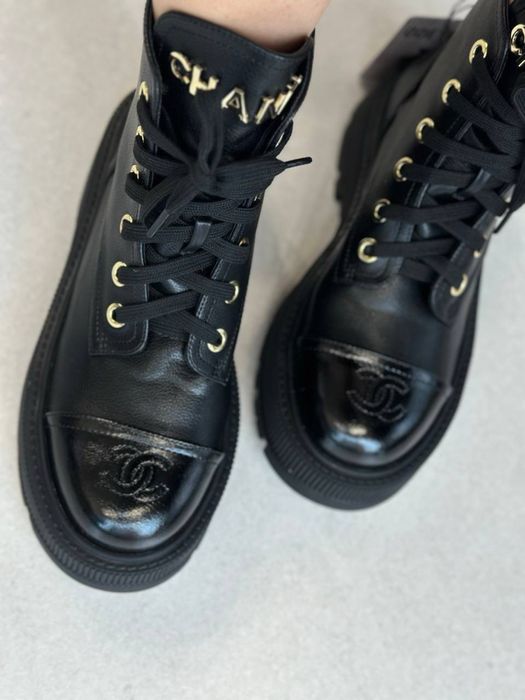 Ботинки chanel в коробці чорний і сірий колір на шнурівці