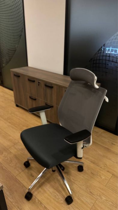 ЛИКВИДАЦИЯ склада офисной мебели шкафы стелажи пеналы полки