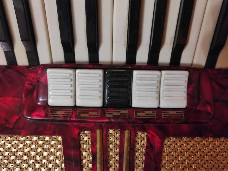 Akordeon Tenora 80 bas