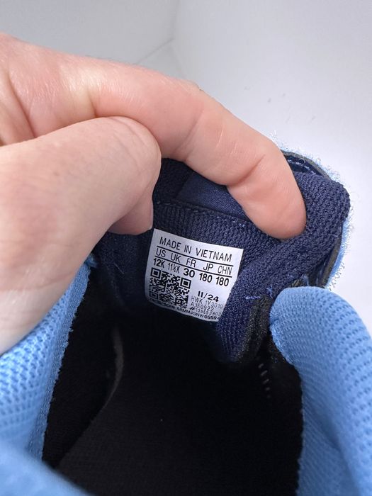 Популярные детские кроссовки на липучках  Adidas 30/31р
