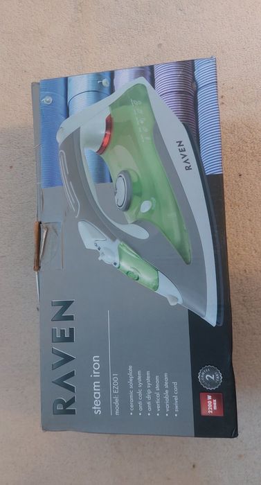 Праска Raven EZ001 потужністю 2200 Вт