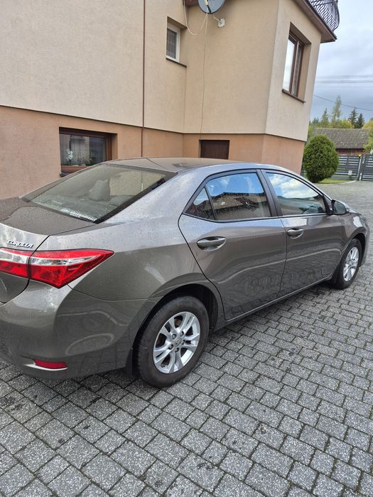 Toyota Corolla salon Polska