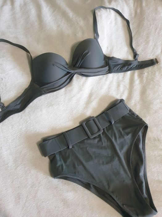 Купальник колір хакі