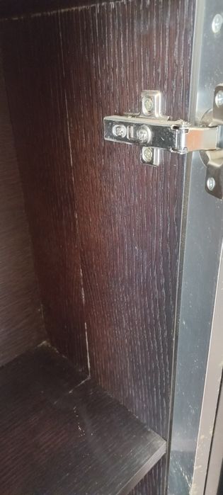 Armario de parede e 2 prateleiras