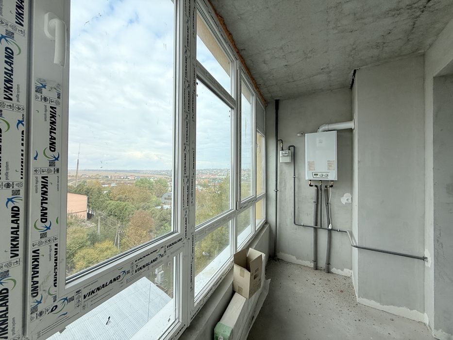 Простора 1к квартира, якісний забудовник Рауш, рн Вистава