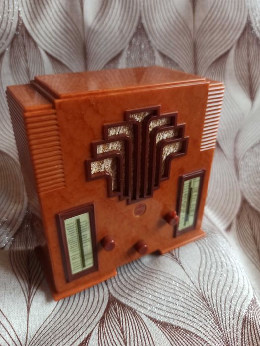 Nowe retro radejko .Miniature.