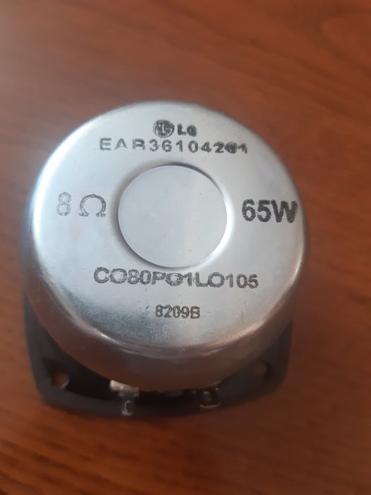 Głośnik firmy LG EAR o mocy 65W