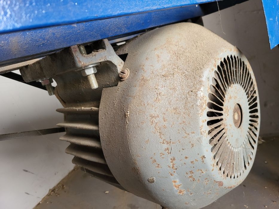 Szreder, rozdrabniacz.