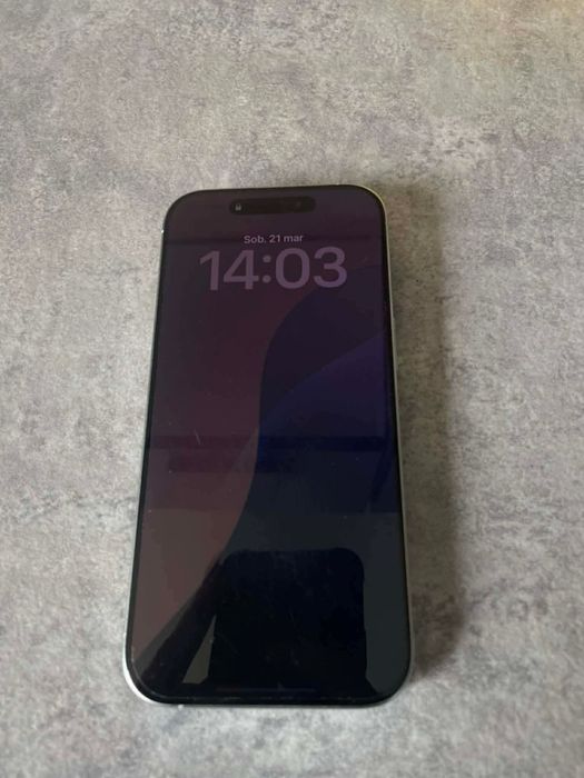 Iphone 16 Pro 128 gb + etui Mega Safe