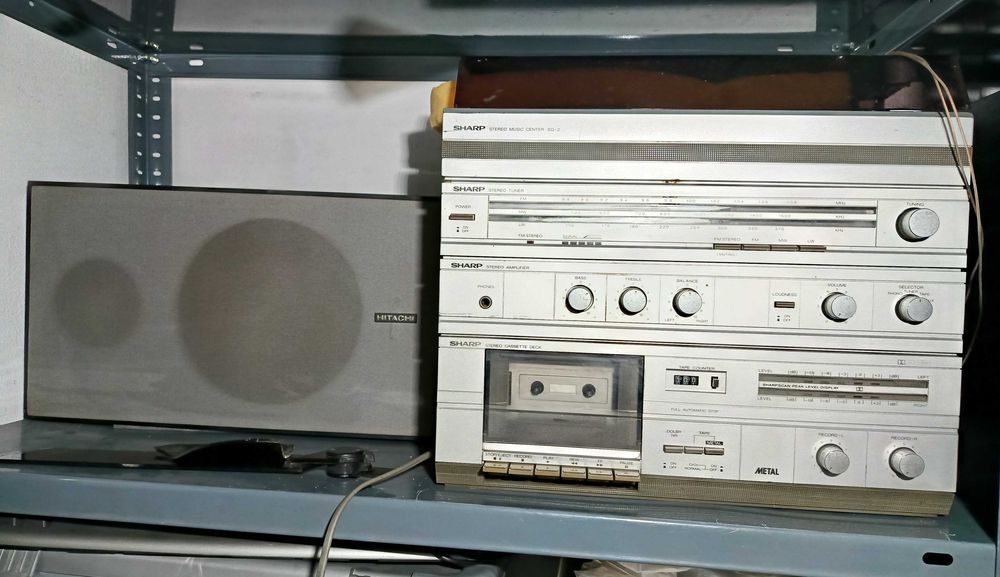 Aparelhagem rara anos 70 para recuperar Sharp Stereo Music Center SG-2